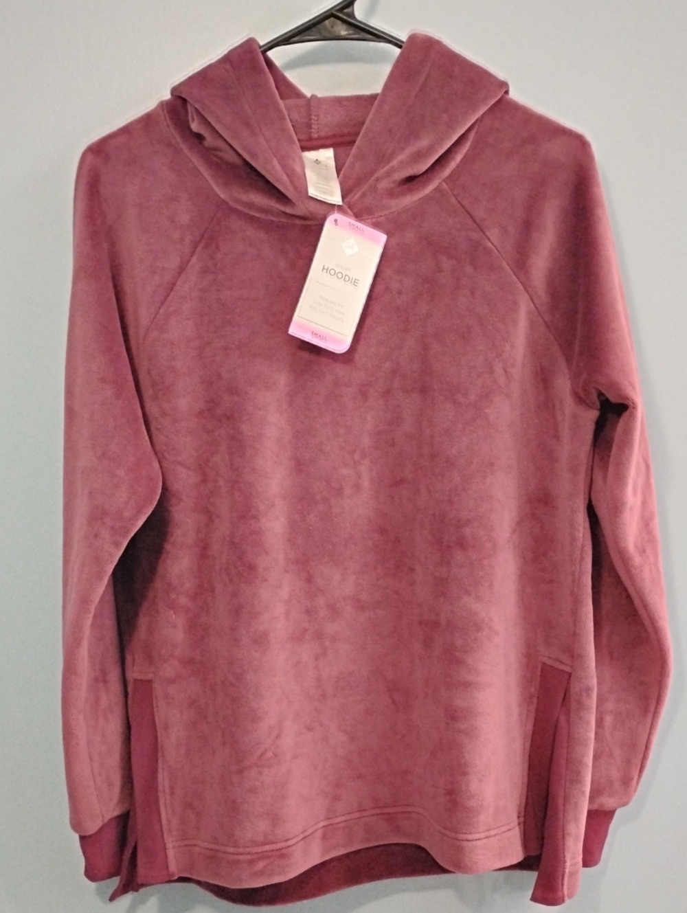 NWT Lush Plush Hooded Pullover in Mauve By Members Mark
